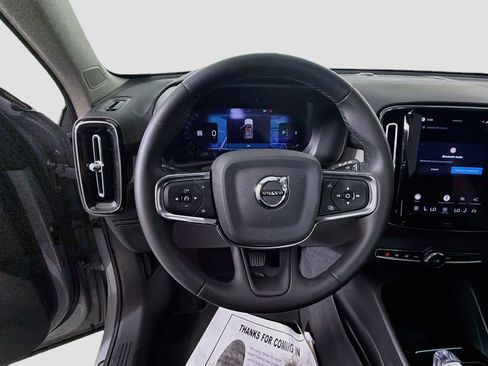 Certified 2024 Volvo XC40 B5 Plus AWD/4WD image 11