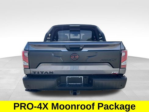 Used 2024 Nissan Titan PRO-4X w/ Pro-4x Convenience Package image 5