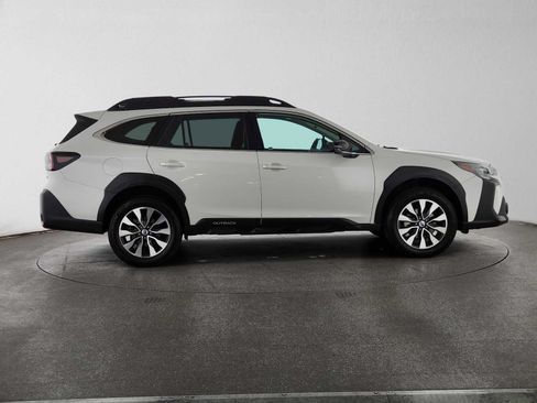 Used 2023 Subaru Outback Limited AWD/4WD image 2