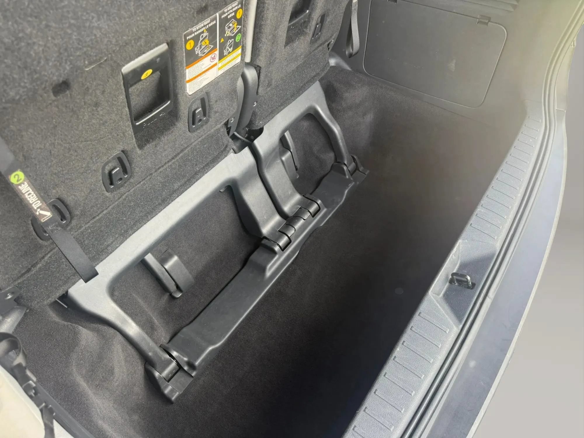 Used 2025 Toyota Sienna LE FWD image 24
