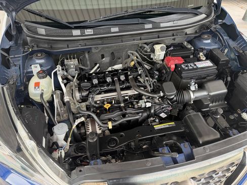 Used 2019 Nissan Kicks SR w/ SR Premium Package FWD image 18