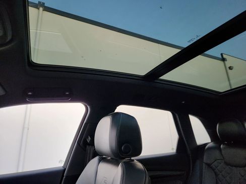 Used 2018 Audi SQ5 Premium Plus w/ Navigation Package image 15