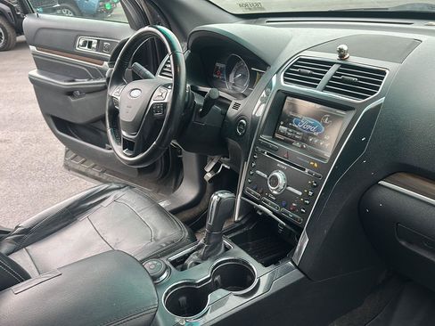 Used 2016 Ford Explorer Limited AWD/4WD image 11