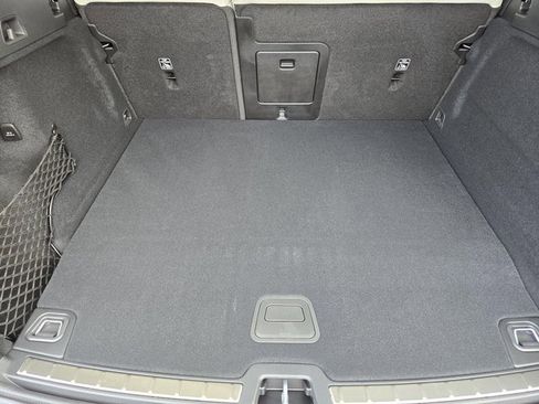 Used 2025 Volvo XC60 T8 Plus w/ Protection Package Premier image 31