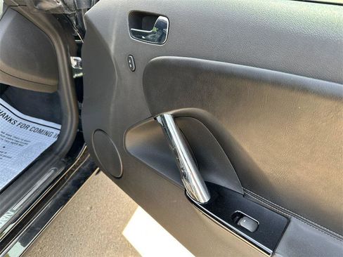 Used 2008 Saturn Sky w/ Weekend Getaway Package image 20