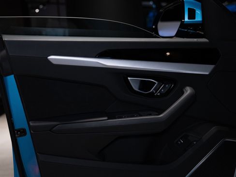 Used 2022 Lamborghini Urus image 15