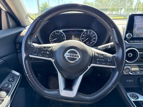 Used 2022 Nissan Sentra SR w/ SR Premium Package FWD image 20