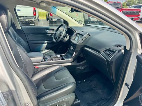 Used 2019 Ford Edge Titanium AWD/4WD image 19