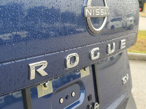 Certified 2023 Nissan Rogue SV image 10