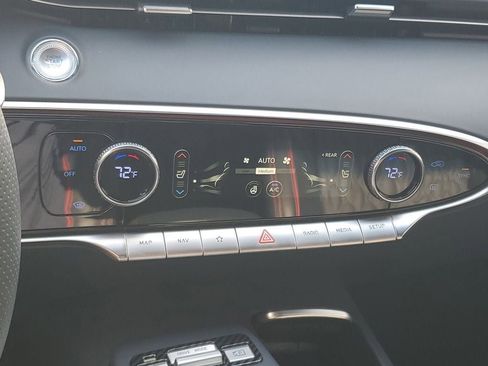 Used 2024 Genesis GV70 3.5T Sport w/ Sport Advanced Package image 19