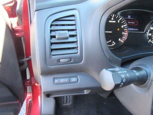 Used 2017 Nissan Altima 2.5 SV image 11