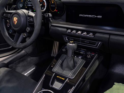 Used 2025 Porsche 911 GT3 RS image 6