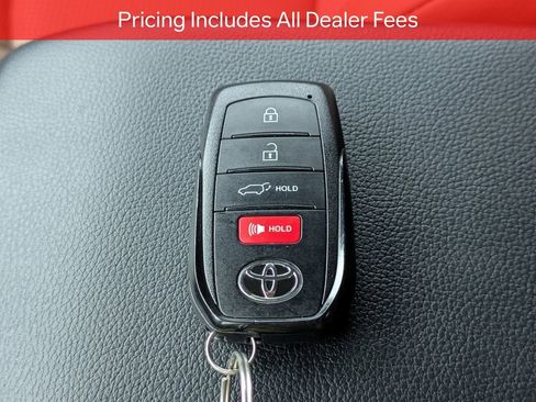 Certified 2025 Toyota 4Runner Limited AWD/4WD image 31