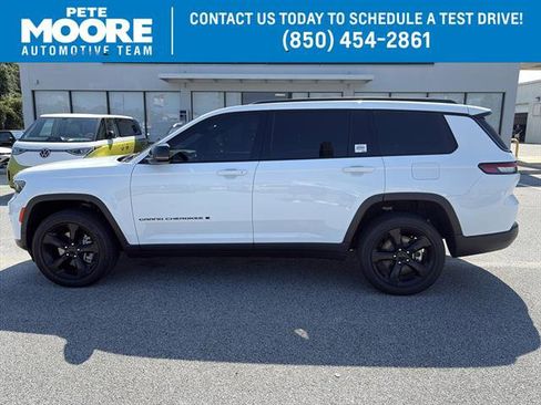 Used 2024 Jeep Grand Cherokee L Altitude image 1