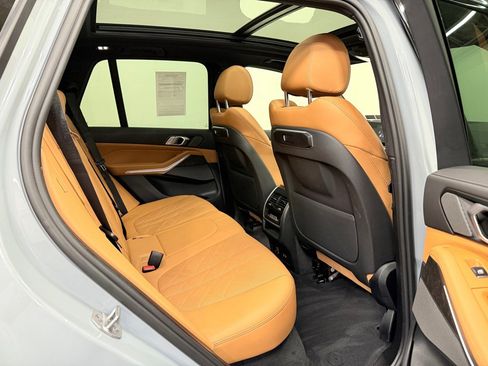 Used 2024 BMW X5 xDrive40i w/ M Sport Package image 19
