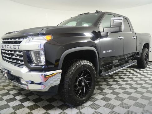 Used 2020 Chevrolet Silverado 2500 LTZ w/ LTZ Plus Package image 6