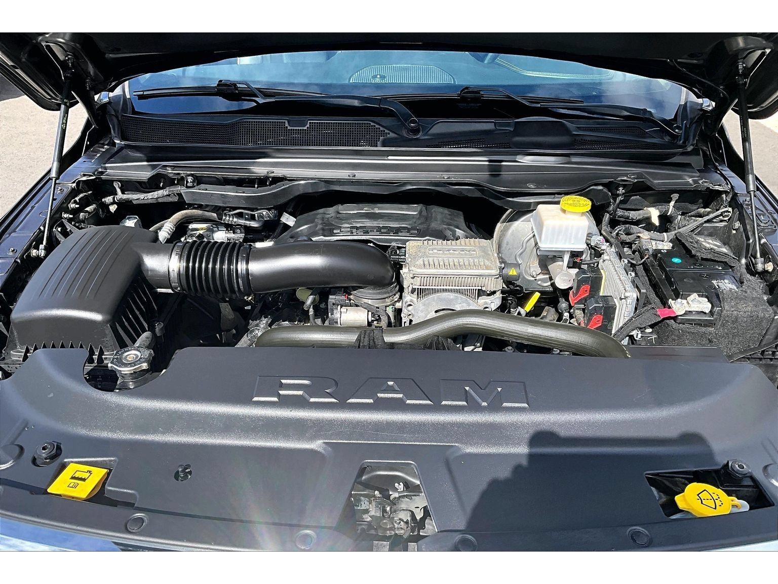 Used 2020 RAM 1500 Laramie AWD/4WD image 10