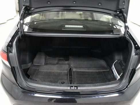 Used 2023 Toyota Corolla LE image 11