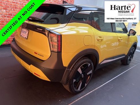 Used 2025 Nissan Kicks SR image 4