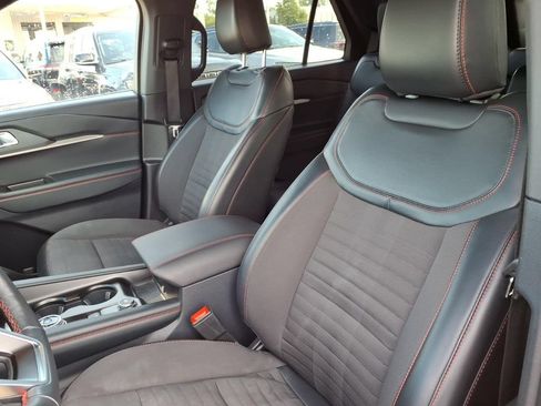 Used 2025 Ford Explorer ST-Line AWD/4WD image 10