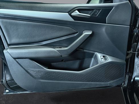 Used 2021 Volkswagen Jetta SE image 22