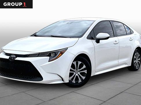 Used 2022 Toyota Corolla LE image 1