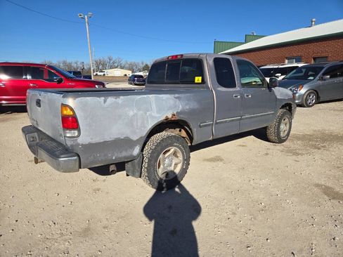 Used 2000 Toyota Tundra SR5 image 3