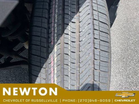 Used 2023 Chevrolet Silverado 1500 LT AWD/4WD image 43