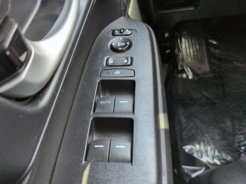 Used 2019 Honda CR-V LX image 21
