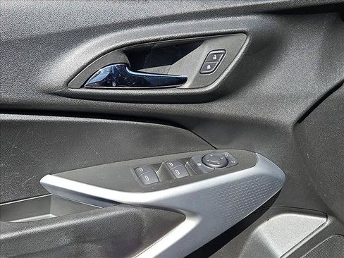 Certified 2024 Chevrolet Trax LS FWD image 12