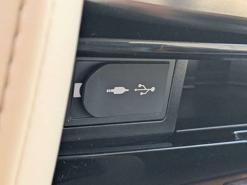 Used 2019 Lexus LX 570 4WD image 26