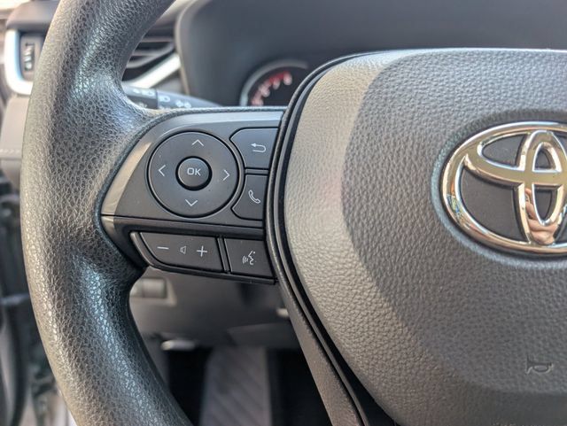 Used 2025 Toyota RAV4 XLE AWD/4WD image 13