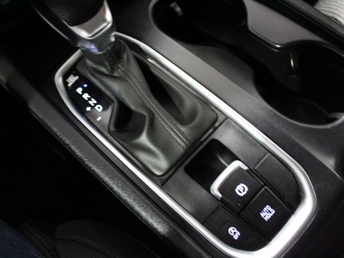 Used 2019 Hyundai Santa Fe SE FWD image 14
