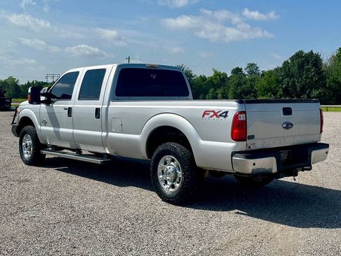 Used 2014 Ford F250 XLT w/ XLT Premium Package AWD/4WD image 4