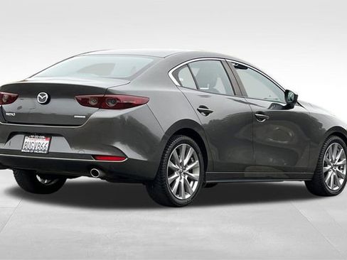 Used 2021 MAZDA MAZDA3 s image 4