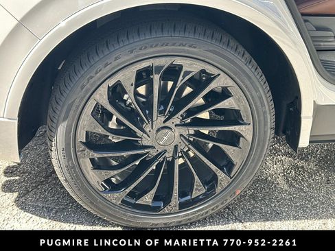 New 2026 Lincoln Aviator Reserve AWD/4WD image 34