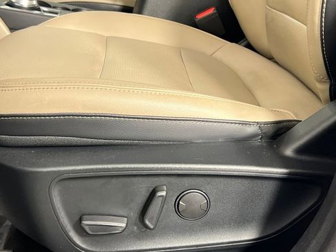 Used 2021 Ford Escape Titanium w/ Class II Trailer Tow Package image 25