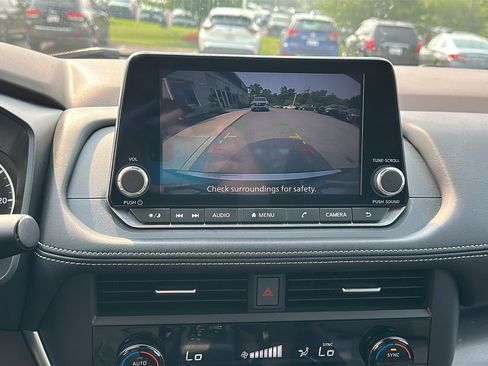 Certified 2023 Nissan Rogue SV AWD/4WD image 18