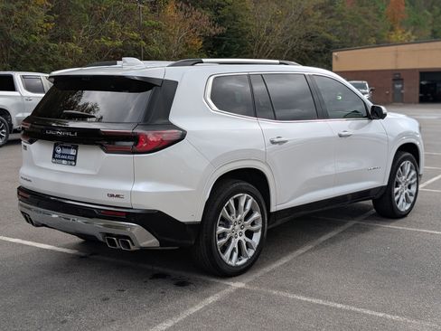 Used 2024 GMC Acadia Denali w/ Super Cruise Package image 9