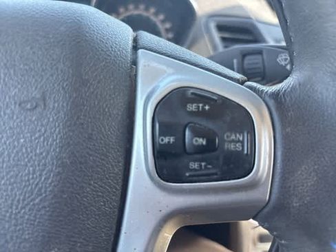 Used 2014 Ford Fiesta SE image 12