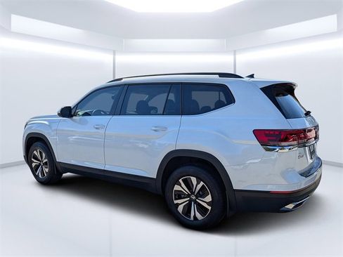 New 2026 Volkswagen Atlas SE image 5