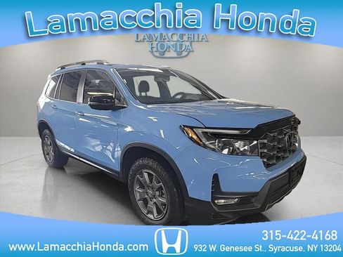 Used 2024 Honda Passport TrailSport image 1