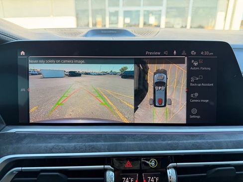 Used 2020 BMW X7 M50i w/ Dynamic Handling Package AWD/4WD image 11