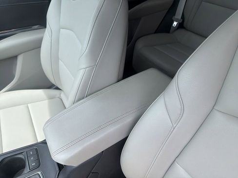 Used 2019 Cadillac XT4 Luxury FWD image 28