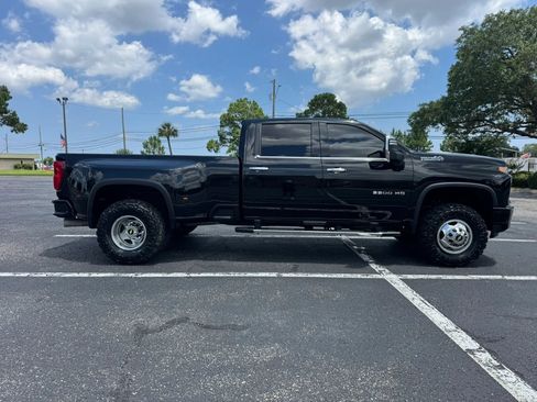 Used 2020 Chevrolet Silverado 3500 High Country AWD/4WD image 5