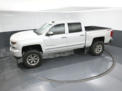 Used 2017 Chevrolet Silverado 1500 LTZ Z71 w/ LTZ Plus Package AWD/4WD image 46