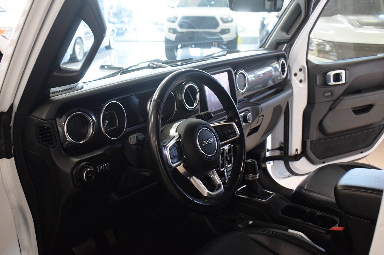 Used 2020 Jeep Wrangler Unlimited Sahara AWD/4WD image 21