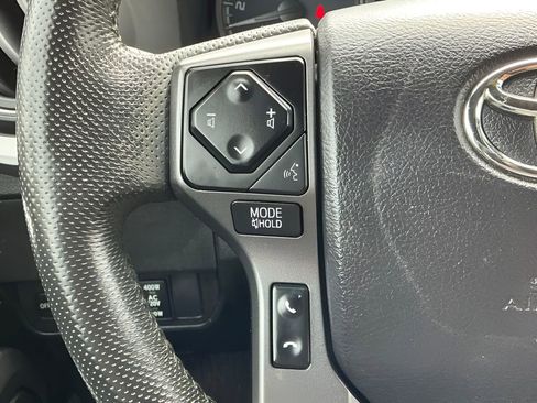 Used 2021 Toyota Tacoma TRD Off-Road AWD/4WD image 27