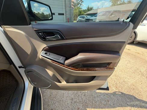 Used 2015 Chevrolet Tahoe LTZ RWD image 15