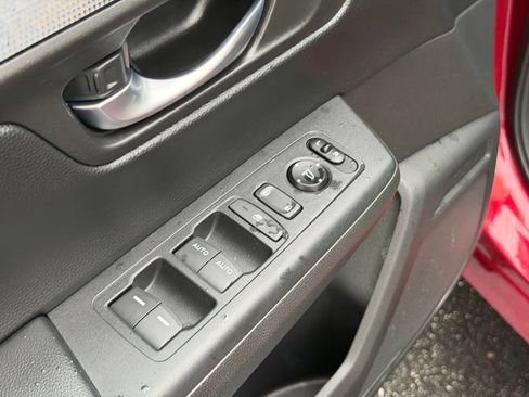 Used 2024 Honda CR-V EX image 13